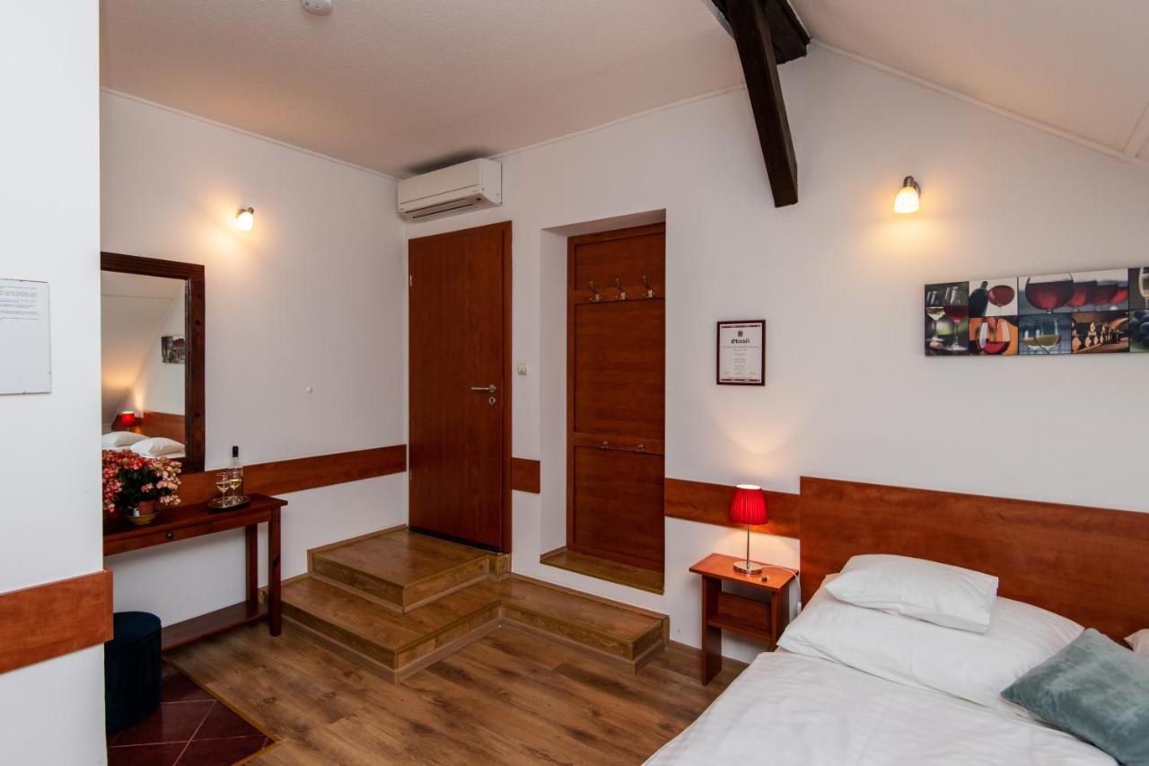 Fenyes Vinorium Bed & Breakfast โชพรอน ภายนอก รูปภาพ