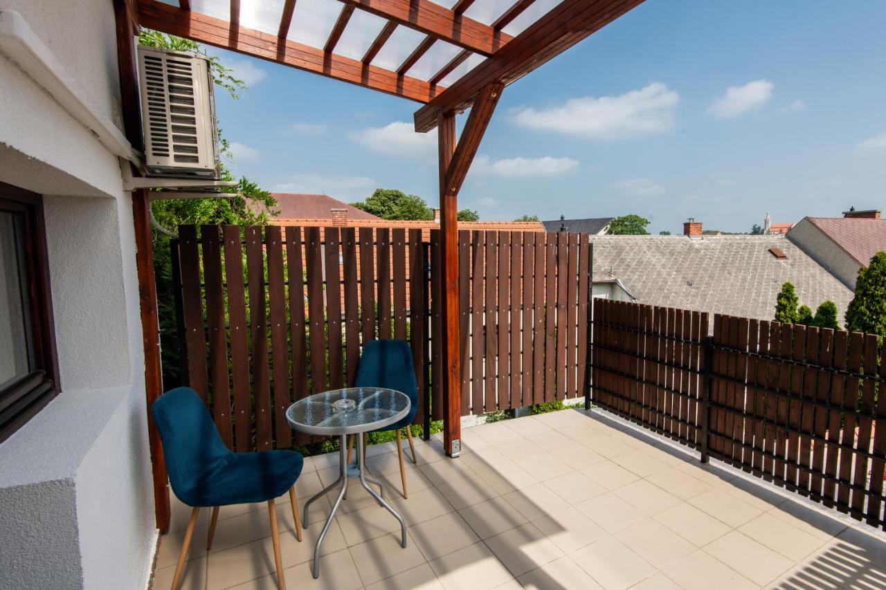 Fenyes Vinorium Bed & Breakfast โชพรอน ภายนอก รูปภาพ